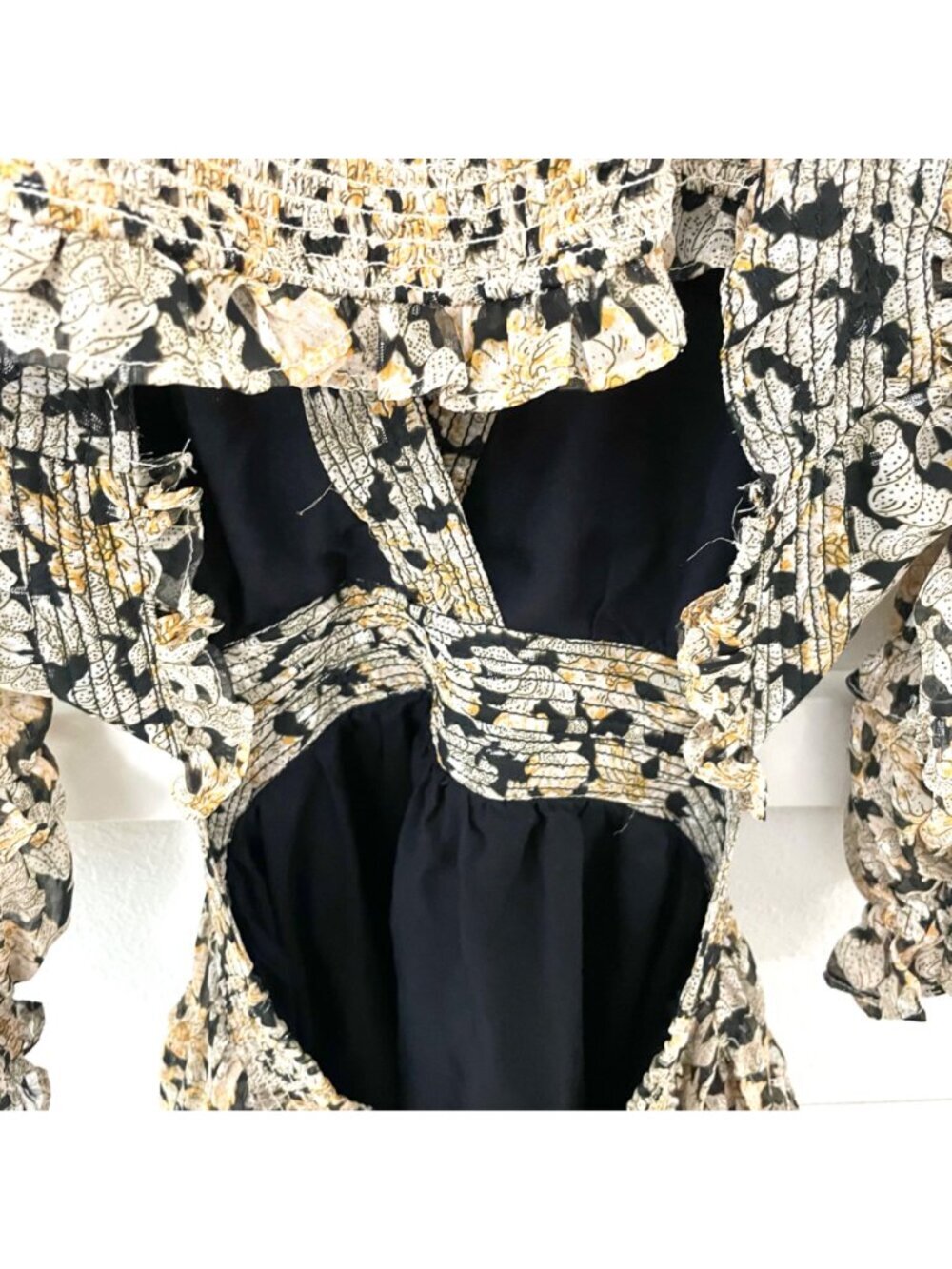 Anthropologie V-Neck Ruffle Cutout Mini Dress in Neutral Motif Size L - Picture 6 of 8